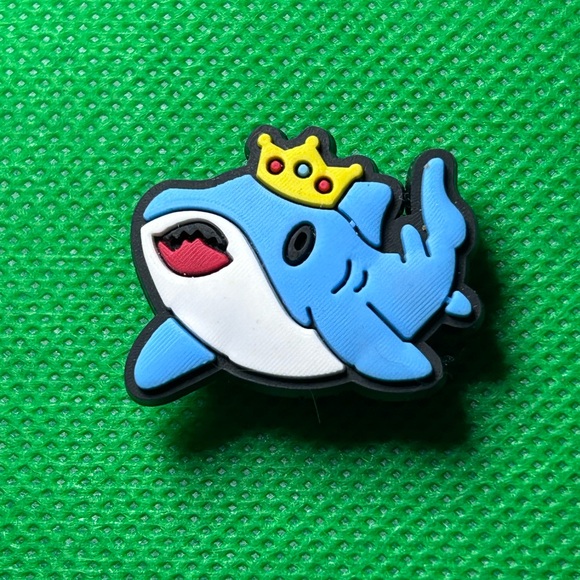 CROCS Other - 🌼 (5/$10 or 10/$15) NEW “Cool Shark” 🎀 Croc Charm Collection King Crown Shark